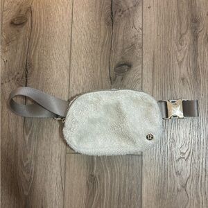 Lulu Sherpa Belt Bag